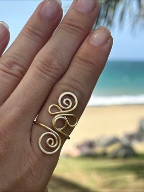 Gold Spiral Open Ring - Elegant Women's Jewelry